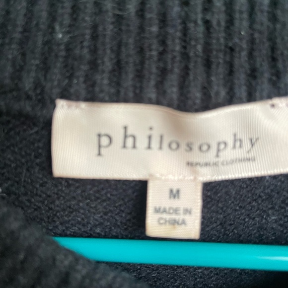 Black & Multi-colored Sweater Size Medium - Brand: Philosophy - Picture 2 of 2